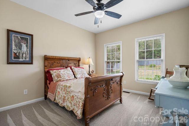 3992 Brickfield Street, Hickory, NC 28602