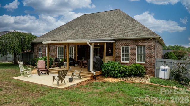 3992 Brickfield Street, Hickory, NC 28602