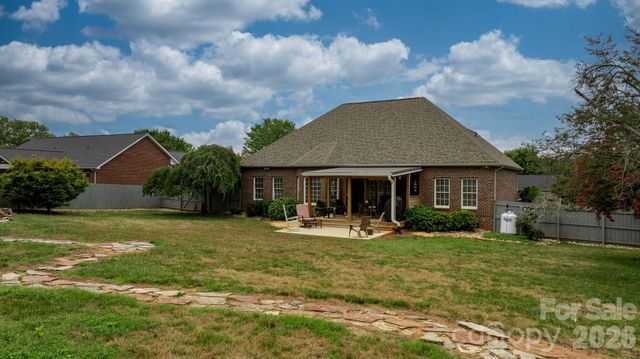 3992 Brickfield Street, Hickory, NC 28602