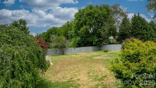 3992 Brickfield Street, Hickory, NC 28602
