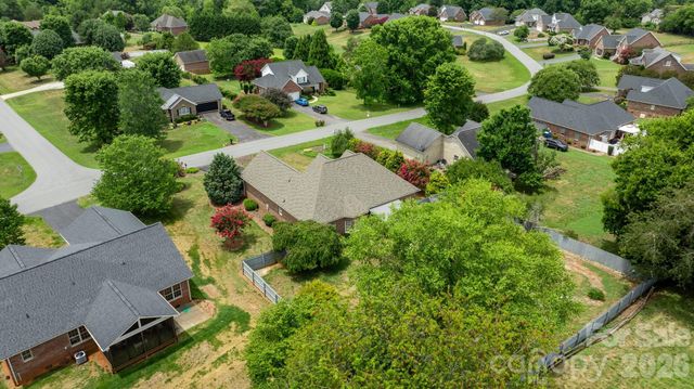 3992 Brickfield Street, Hickory, NC 28602