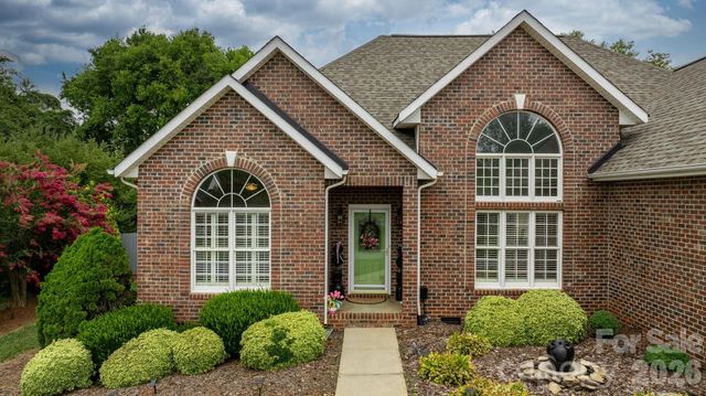 3992 Brickfield Street, Hickory, NC 28602