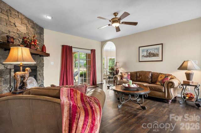 3992 Brickfield Street, Hickory, NC 28602