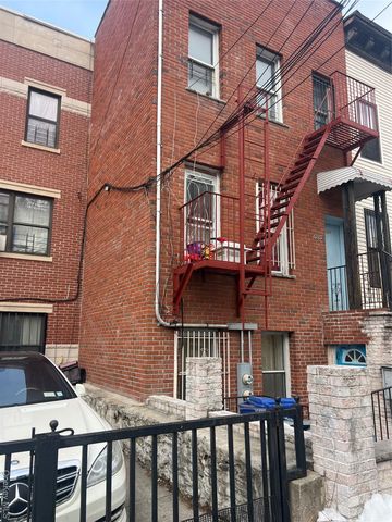 635 Eagle Avenue, Bronx, NY 10455