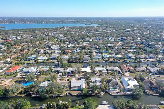 5072 HIGEL AVENUE, Sarasota, FL 34242