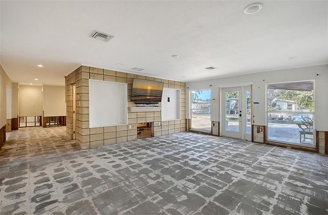 5072 HIGEL AVENUE, Sarasota, FL 34242