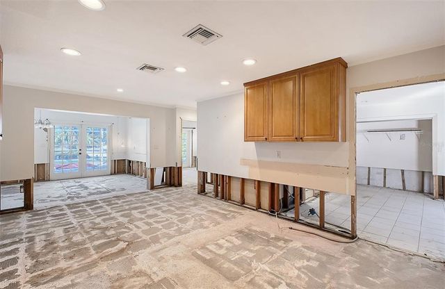 5072 HIGEL AVENUE, Sarasota, FL 34242