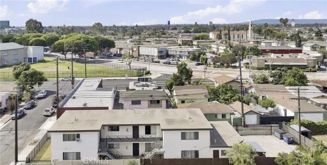 10621 San Carlos, South Gate, CA 90280