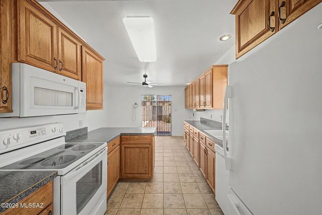 3302 W Calle Fresa, Tucson, AZ 85741
