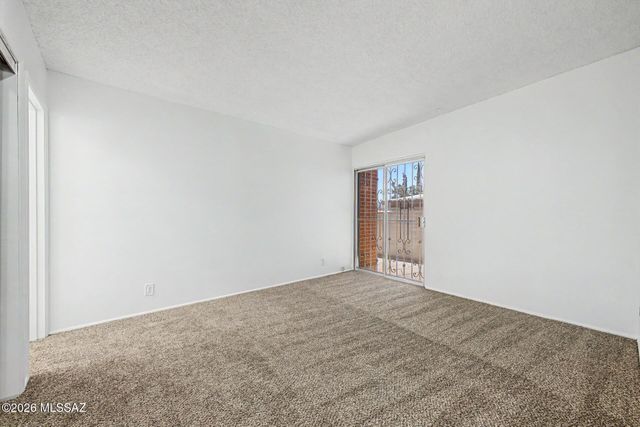 3302 W Calle Fresa, Tucson, AZ 85741