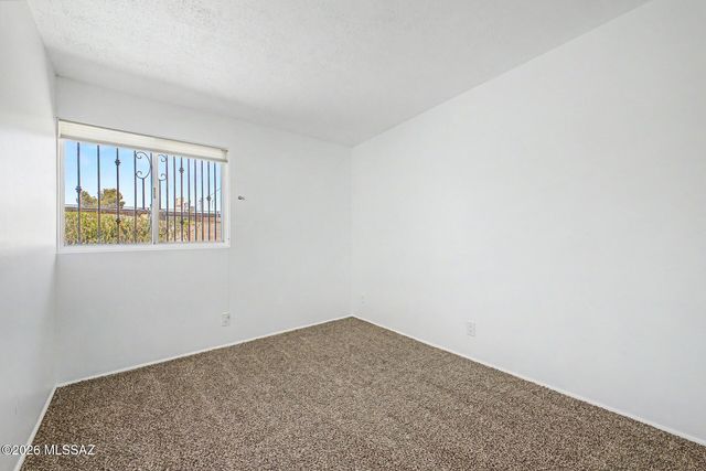 3302 W Calle Fresa, Tucson, AZ 85741