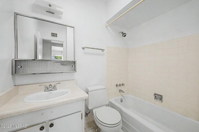 3302 W Calle Fresa, Tucson, AZ 85741