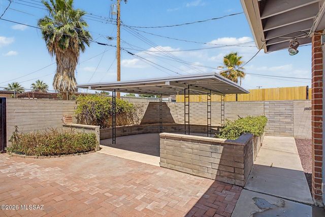 3302 W Calle Fresa, Tucson, AZ 85741