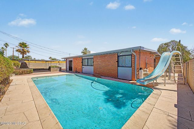 3302 W Calle Fresa, Tucson, AZ 85741