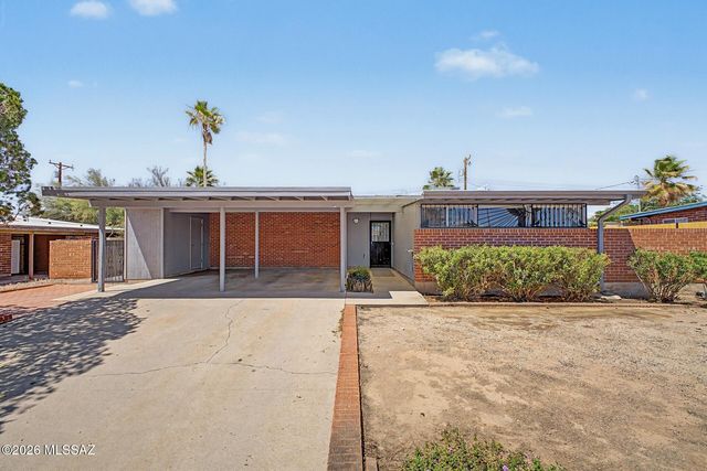 3302 W Calle Fresa, Tucson, AZ 85741