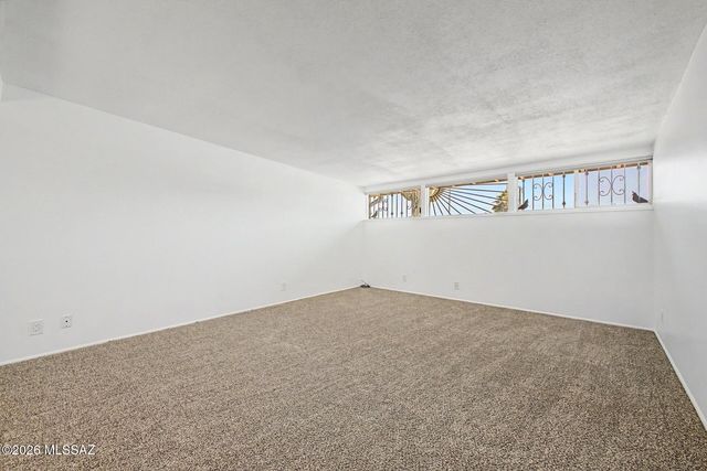 3302 W Calle Fresa, Tucson, AZ 85741