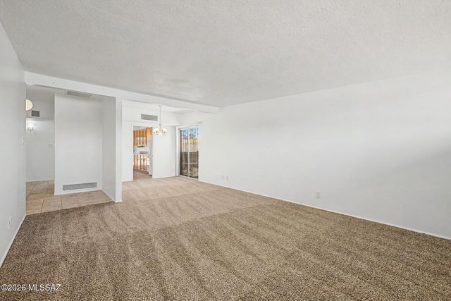 3302 W Calle Fresa, Tucson, AZ 85741