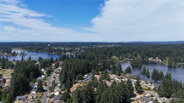 3901 Long Lake Dr SE, Lacey, WA 98503