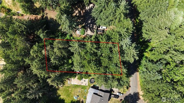 3901 Long Lake Dr SE, Lacey, WA 98503