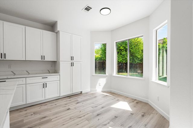 10738 Pleasant Valley Cir, Stockton, CA 95209