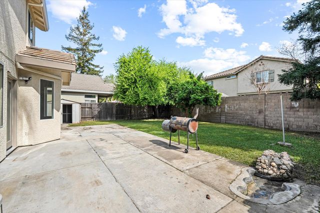 10738 Pleasant Valley Cir, Stockton, CA 95209