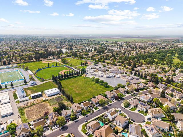 10738 Pleasant Valley Cir, Stockton, CA 95209