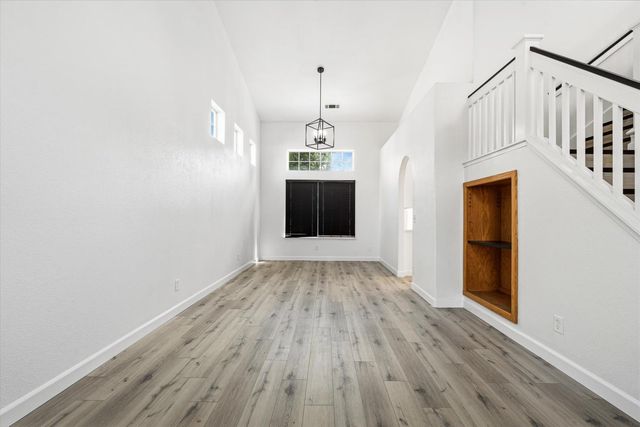 10738 Pleasant Valley Cir, Stockton, CA 95209