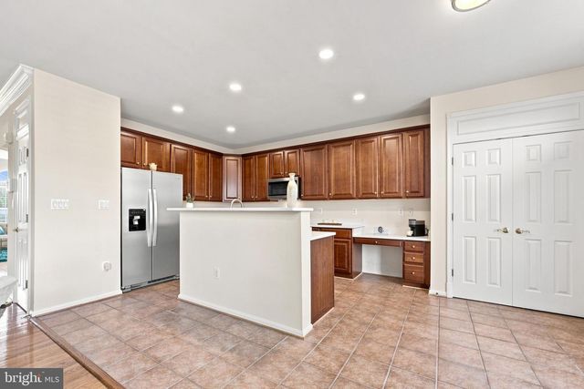 810 SYDNEY TER NE, Leesburg, VA 20176