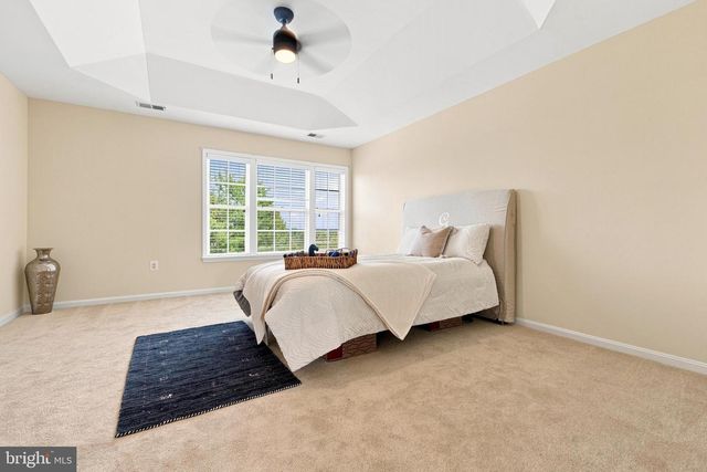810 SYDNEY TER NE, Leesburg, VA 20176