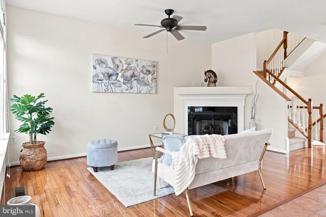 810 SYDNEY TER NE, Leesburg, VA 20176