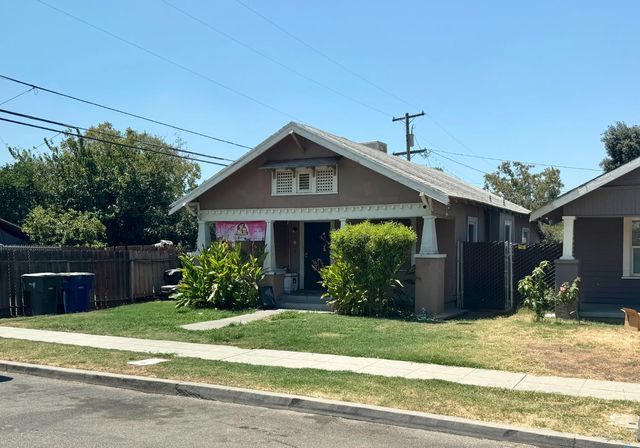 1029 N Mariposa Street, Fresno, CA 93701