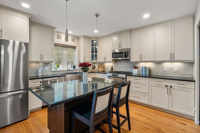 9 Bellevue Rd 9, Natick, MA 01760