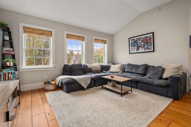 9 Bellevue Rd 9, Natick, MA 01760