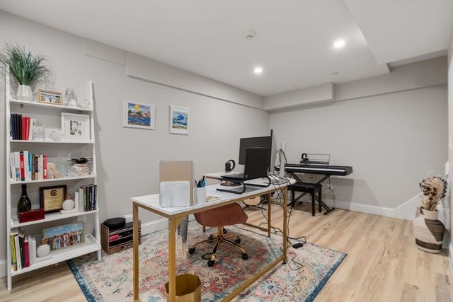 9 Bellevue Rd 9, Natick, MA 01760