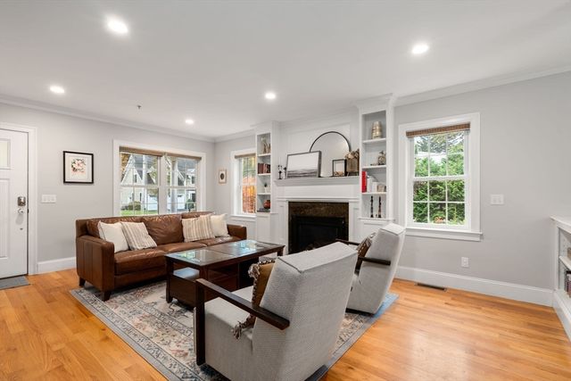 9 Bellevue Rd 9, Natick, MA 01760