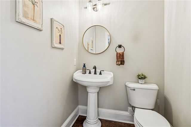 8160 Willow Point, Gainesville, GA 30506