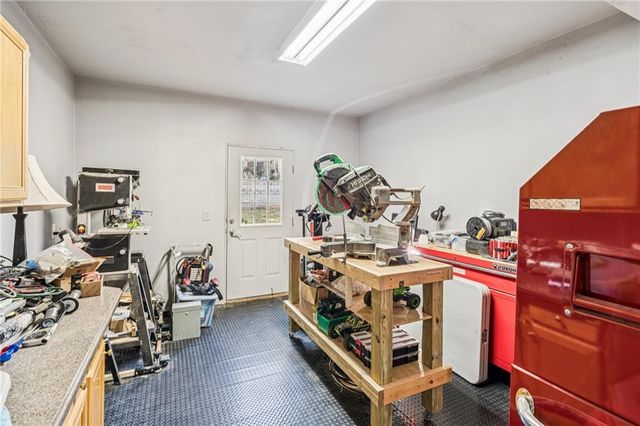 8160 Willow Point, Gainesville, GA 30506