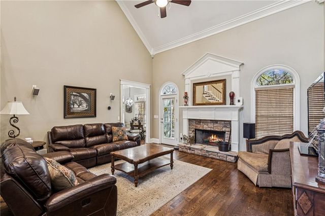 8160 Willow Point, Gainesville, GA 30506