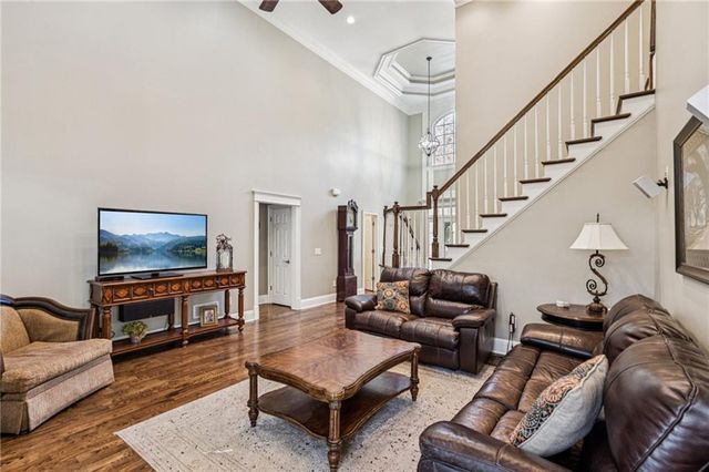 8160 Willow Point, Gainesville, GA 30506