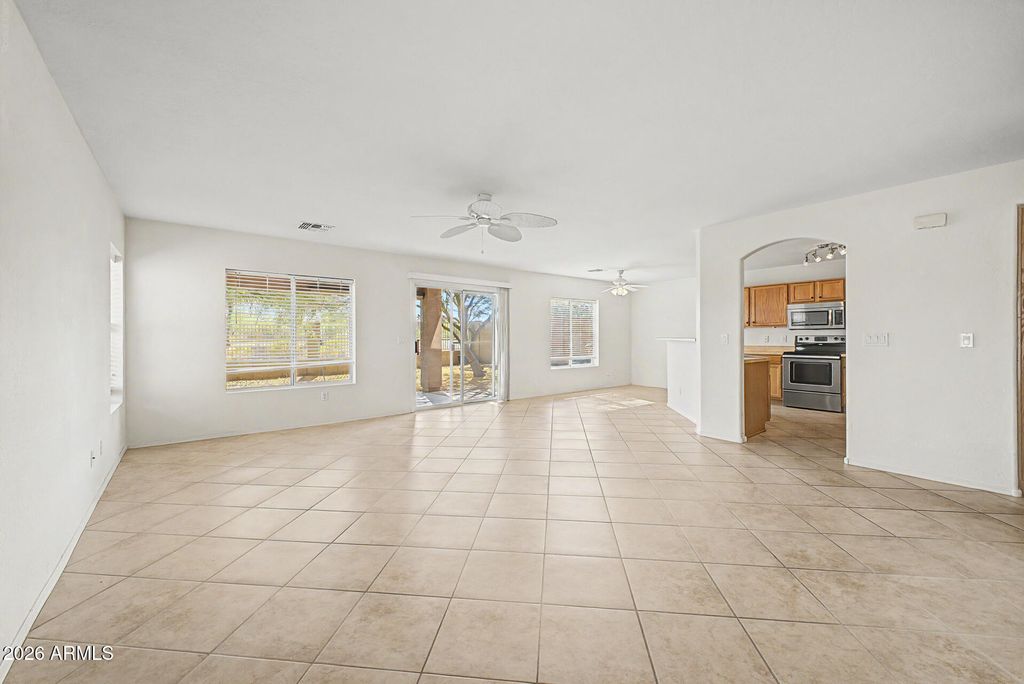 22 N 224TH Lane, Buckeye, AZ 85326 — photo 2
