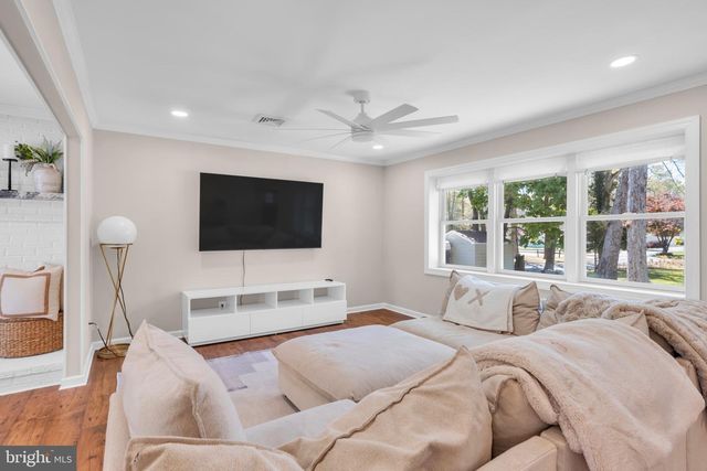 1346 CORKERY LN, Williamstown, NJ 08094