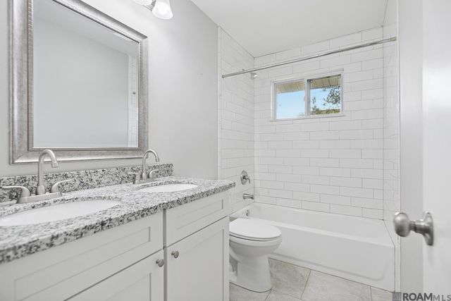 9046 Kingcrest Pkwy, Baton Rouge, LA 70810