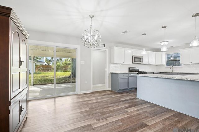 9046 Kingcrest Pkwy, Baton Rouge, LA 70810