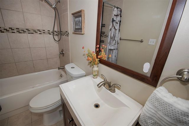 503 Brendon Park Lane, Friendswood, TX 77546