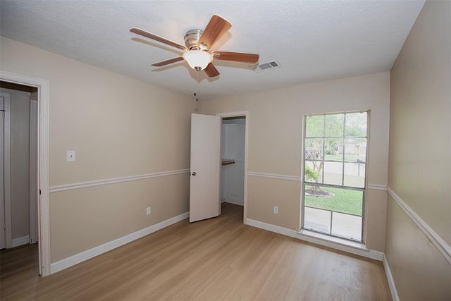 503 Brendon Park Lane, Friendswood, TX 77546