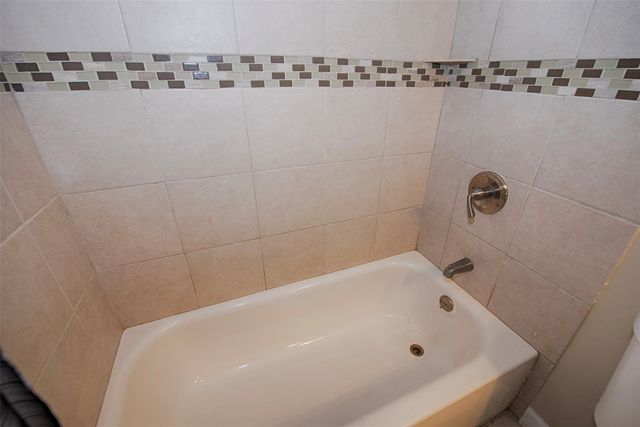 503 Brendon Park Lane, Friendswood, TX 77546