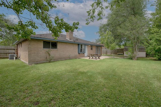 503 Brendon Park Lane, Friendswood, TX 77546