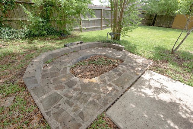 503 Brendon Park Lane, Friendswood, TX 77546