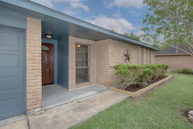 503 Brendon Park Lane, Friendswood, TX 77546