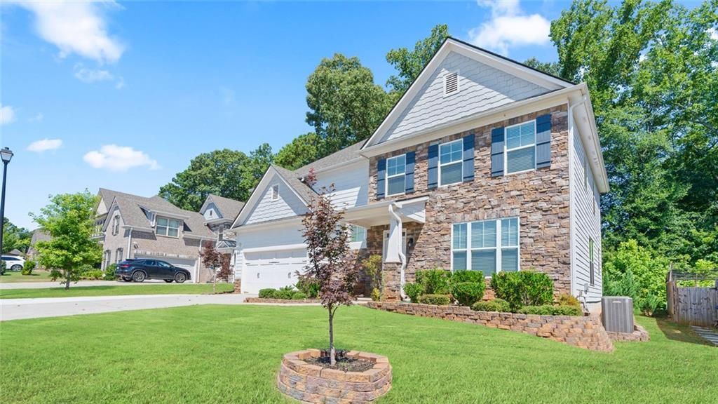 1107 Halletts Peak Place, Lawrenceville, GA 30044